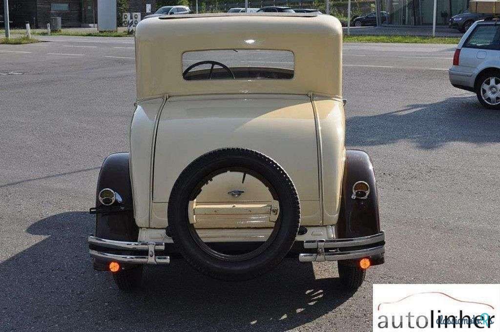 1930' Chrysler CJ Coupe photo #6