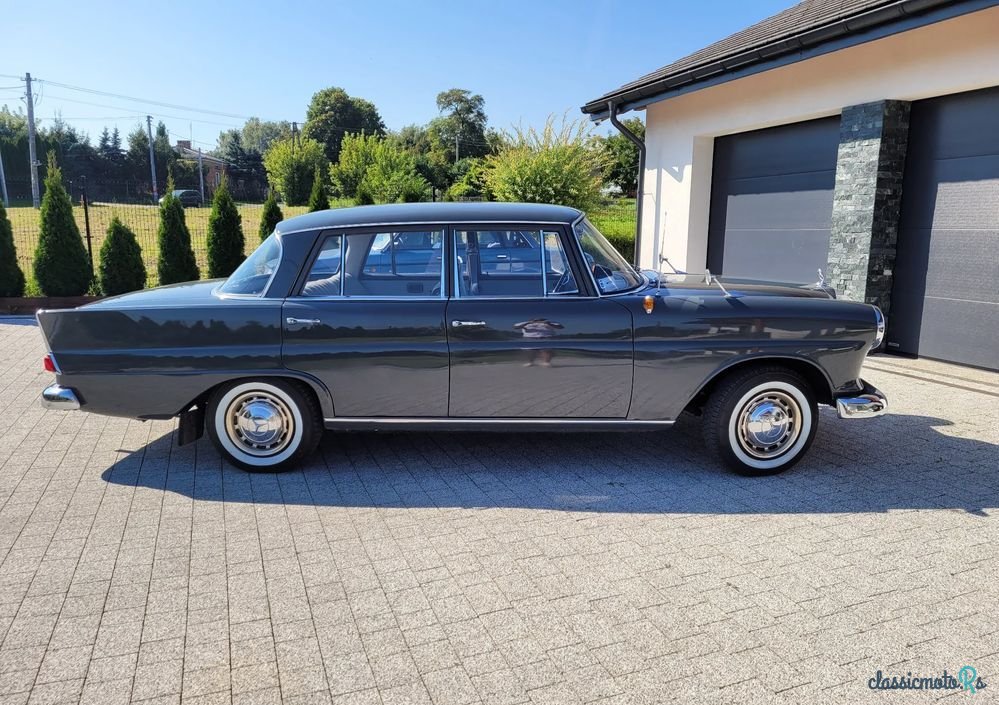 1964' Mercedes-Benz 190C W110 photo #3