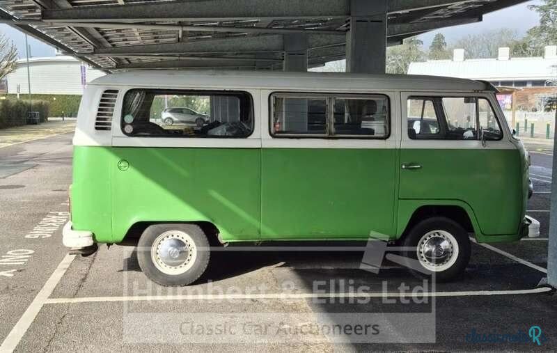 1977' Volkswagen Camper photo #2