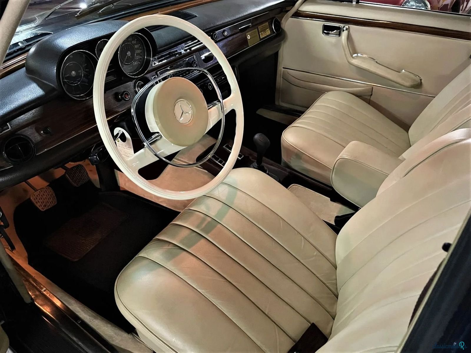 1970' Mercedes-Benz 300 photo #6