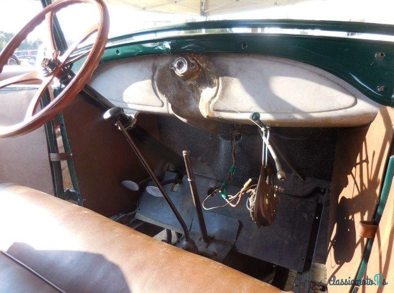 1928' Ford Model A Roadster Rumble Seat photo #2
