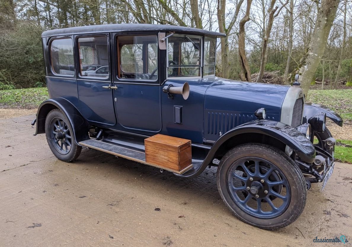 1927' Humber 14/40 Six Light Saloon photo #6