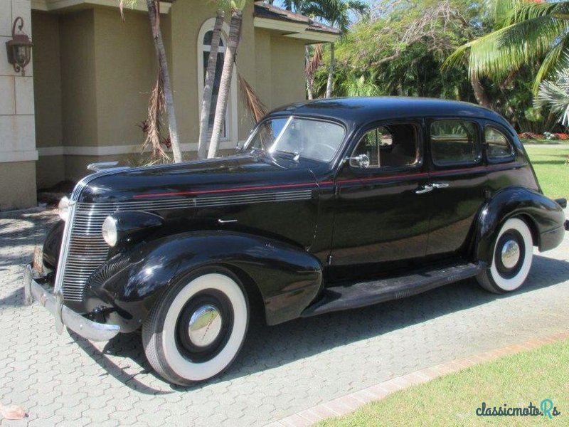 1937' Pontiac Deluxe photo #1