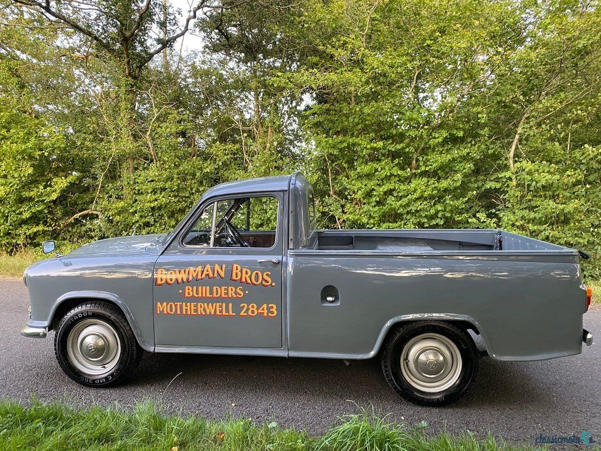 1958' Morris Oxford photo #4