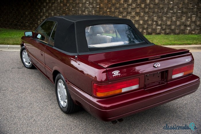 1991' Infiniti photo #2