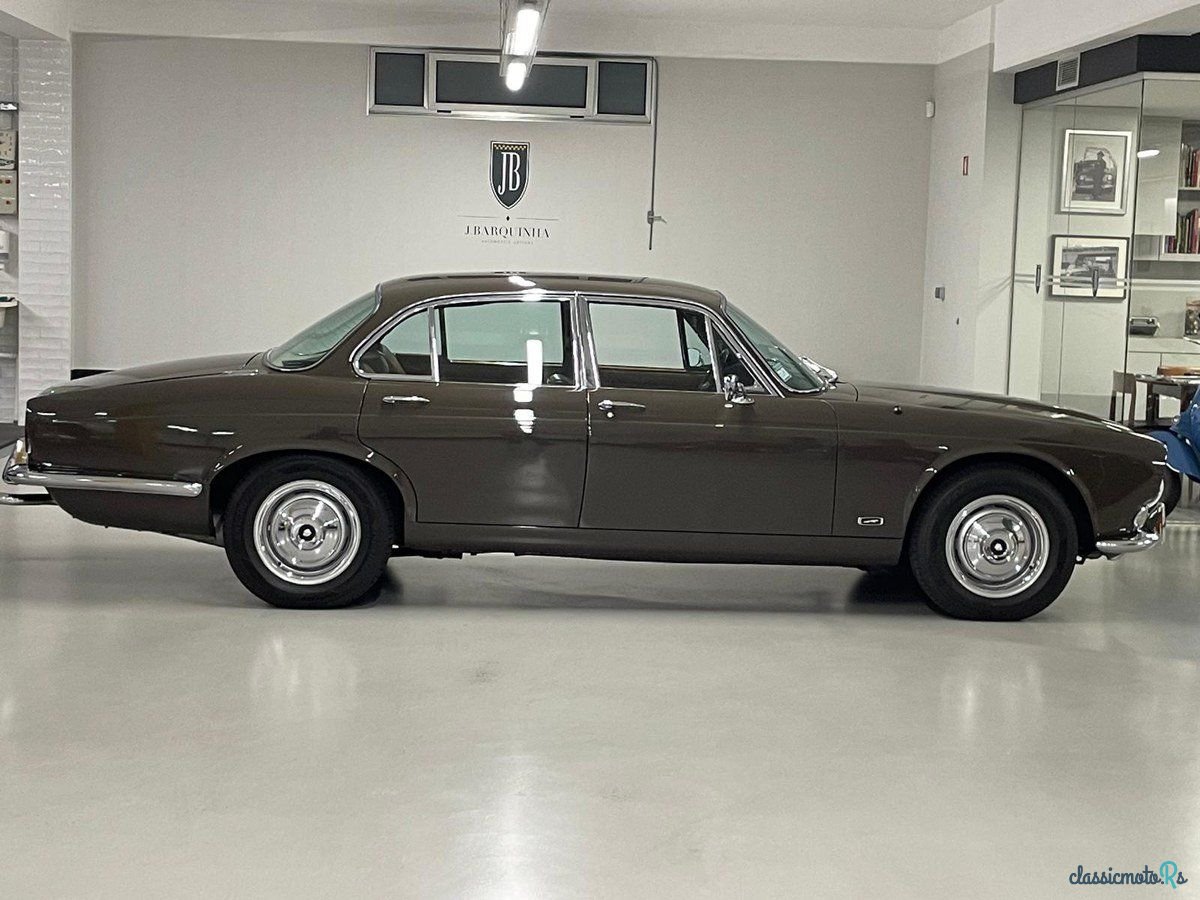 1972' Jaguar XJ photo #2