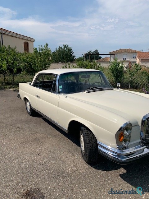 1970' Mercedes-Benz 280SE 3.5 L photo #2