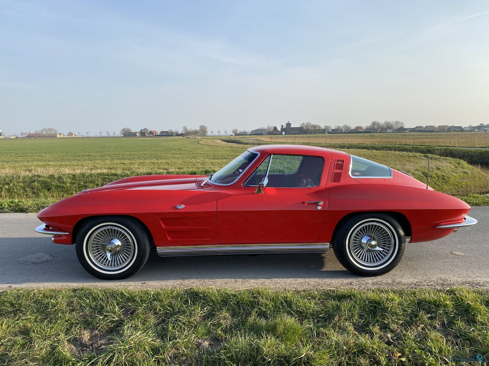 1964' Chevrolet Corvette photo #1