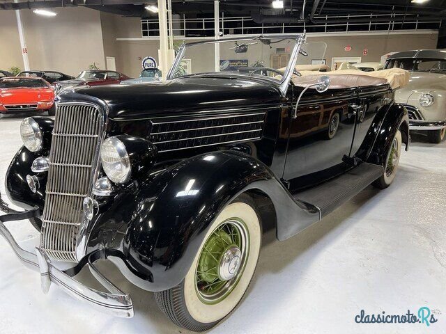 1935' Ford Deluxe photo #3