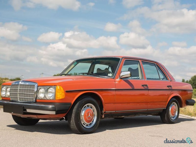 1977' Mercedes-Benz W123 photo #3