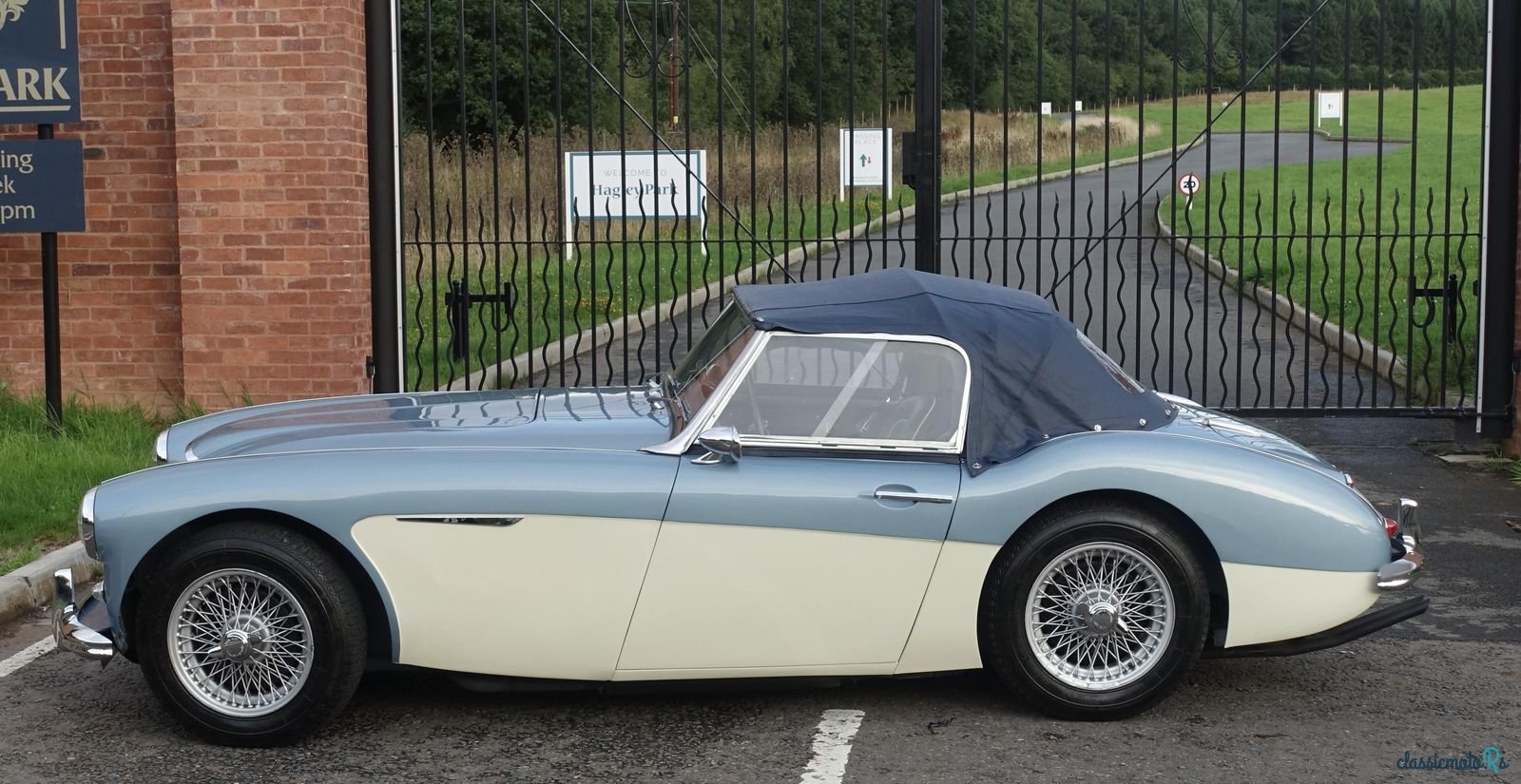1958' Austin-Healey 100-6 photo #6