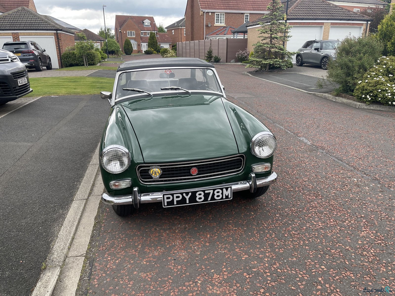 1974' MG Midget photo #2