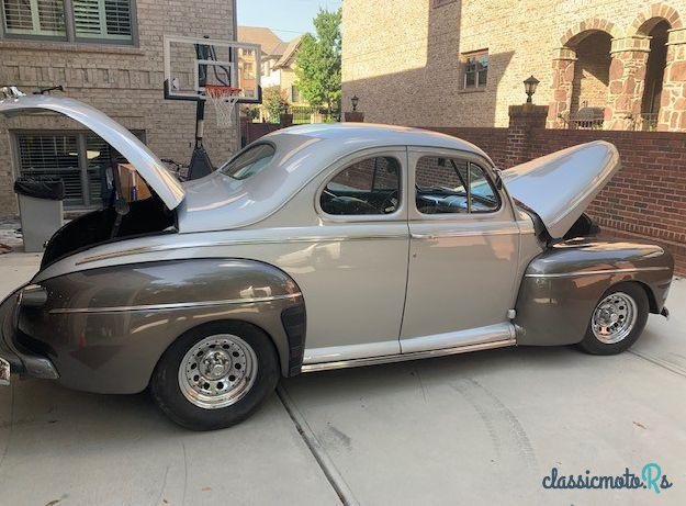 1946' Ford Deluxe photo #2