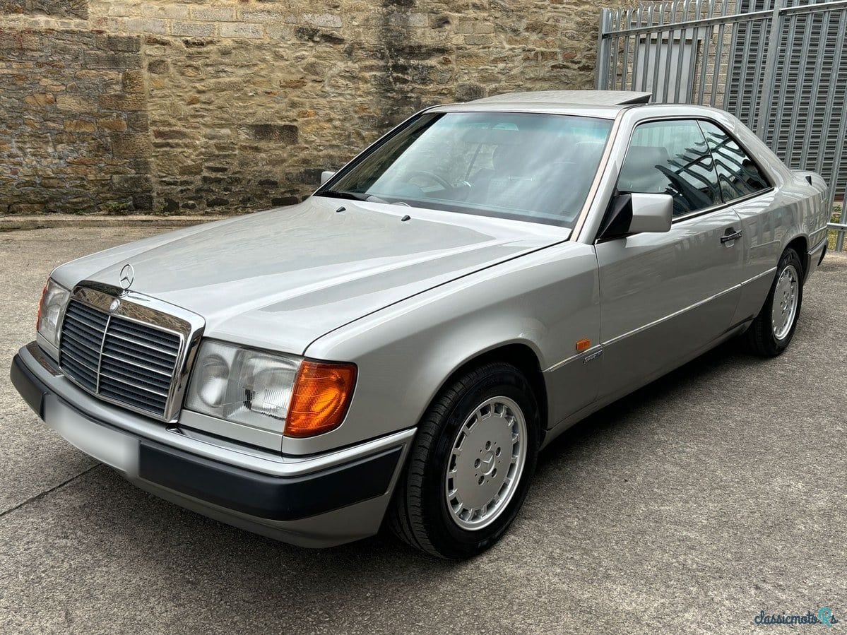 1990' Mercedes-Benz 230 photo #4