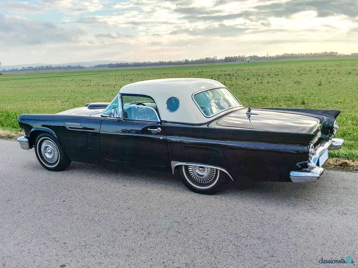 1957' Ford Thunderbird photo #1