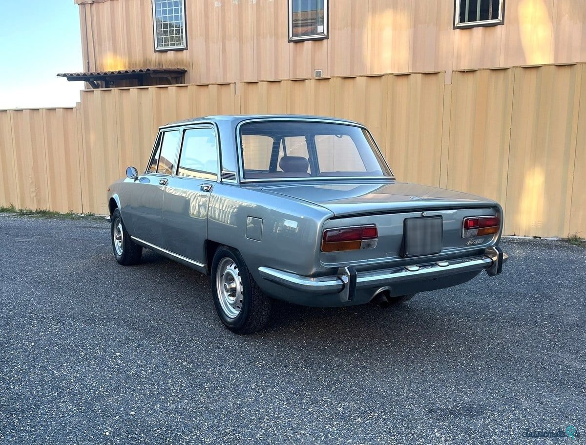 1972' Alfa Romeo 2000 photo #3