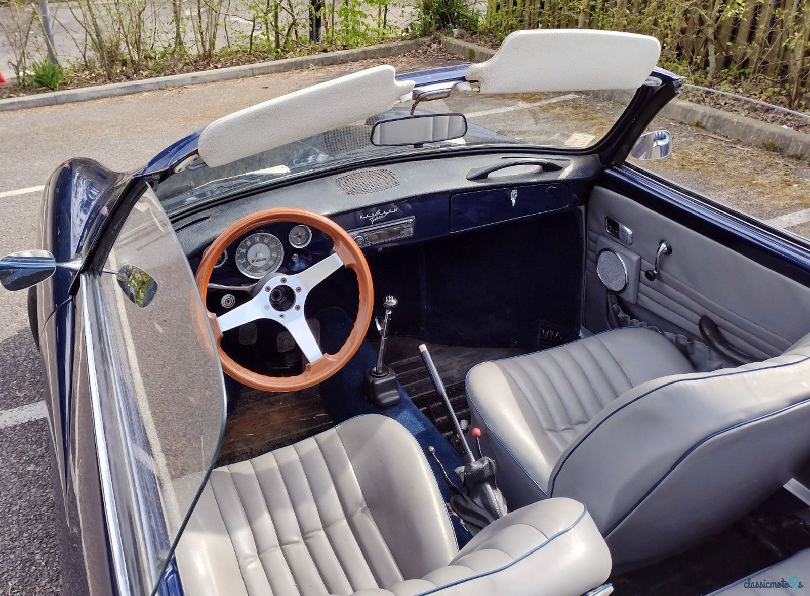 1967' Volkswagen Karmann Ghia photo #3