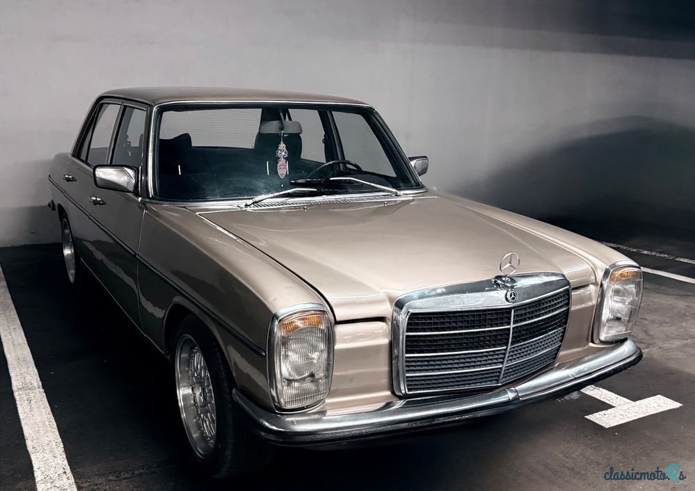 1974' Mercedes-Benz W115 photo #2