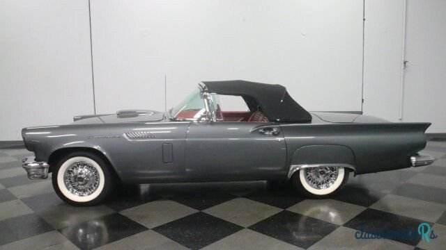 1957' Ford Thunderbird photo #1