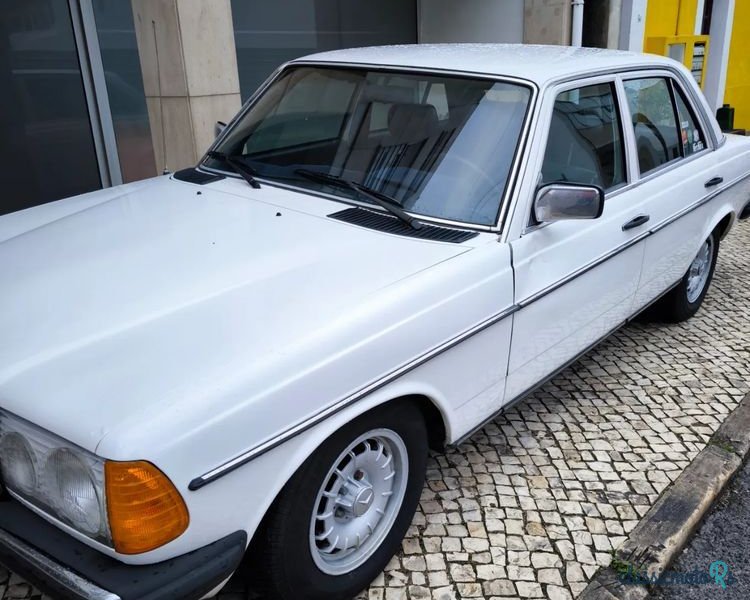 1979' Mercedes-Benz 300 photo #2