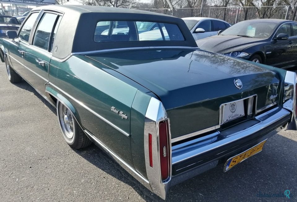 1980' Cadillac Fleetwood photo #3
