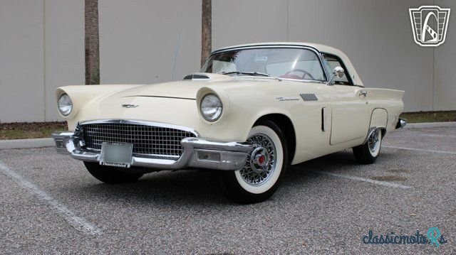 1957' Ford Thunderbird photo #2