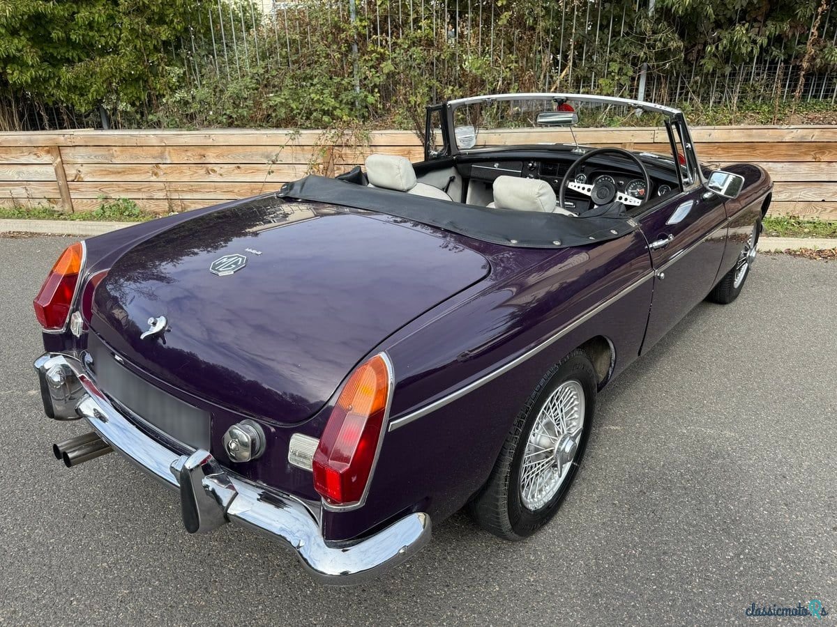 1972' MG Roadster photo #5
