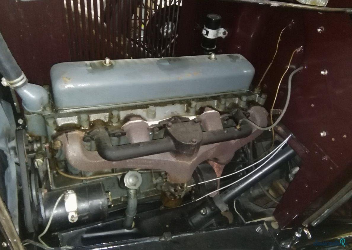 1931' Chevrolet Independence 5 Window Coupe photo #2