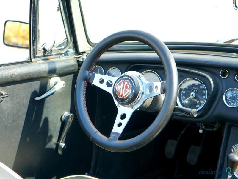 1964' MG MGB photo #3