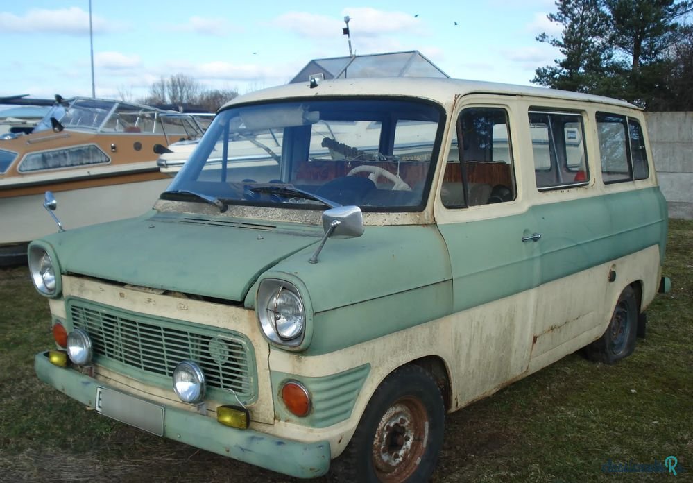 1974' Ford Transit photo #2