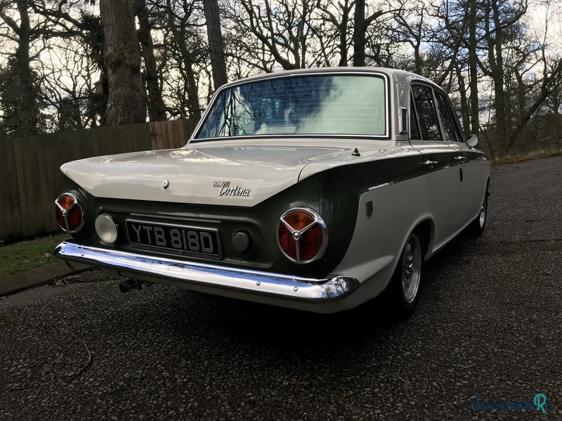 1966' Ford Cortina photo #3