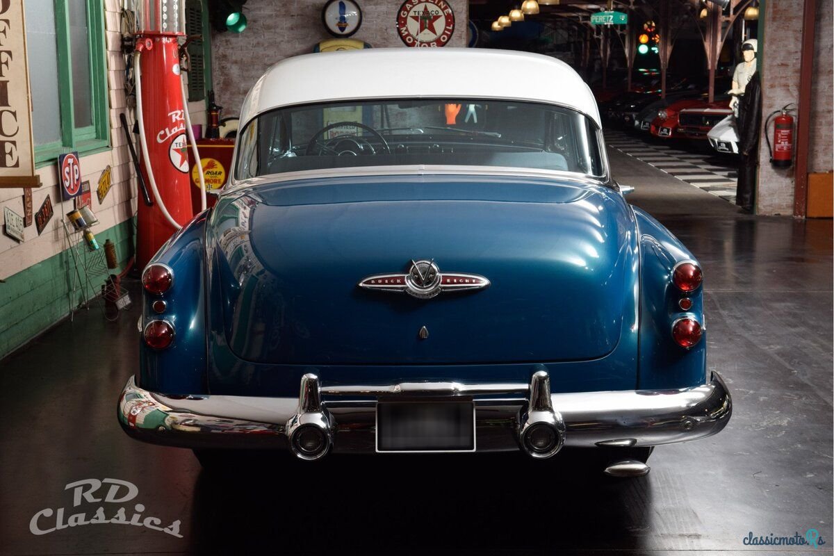 1953' Buick Roadmaster photo #3