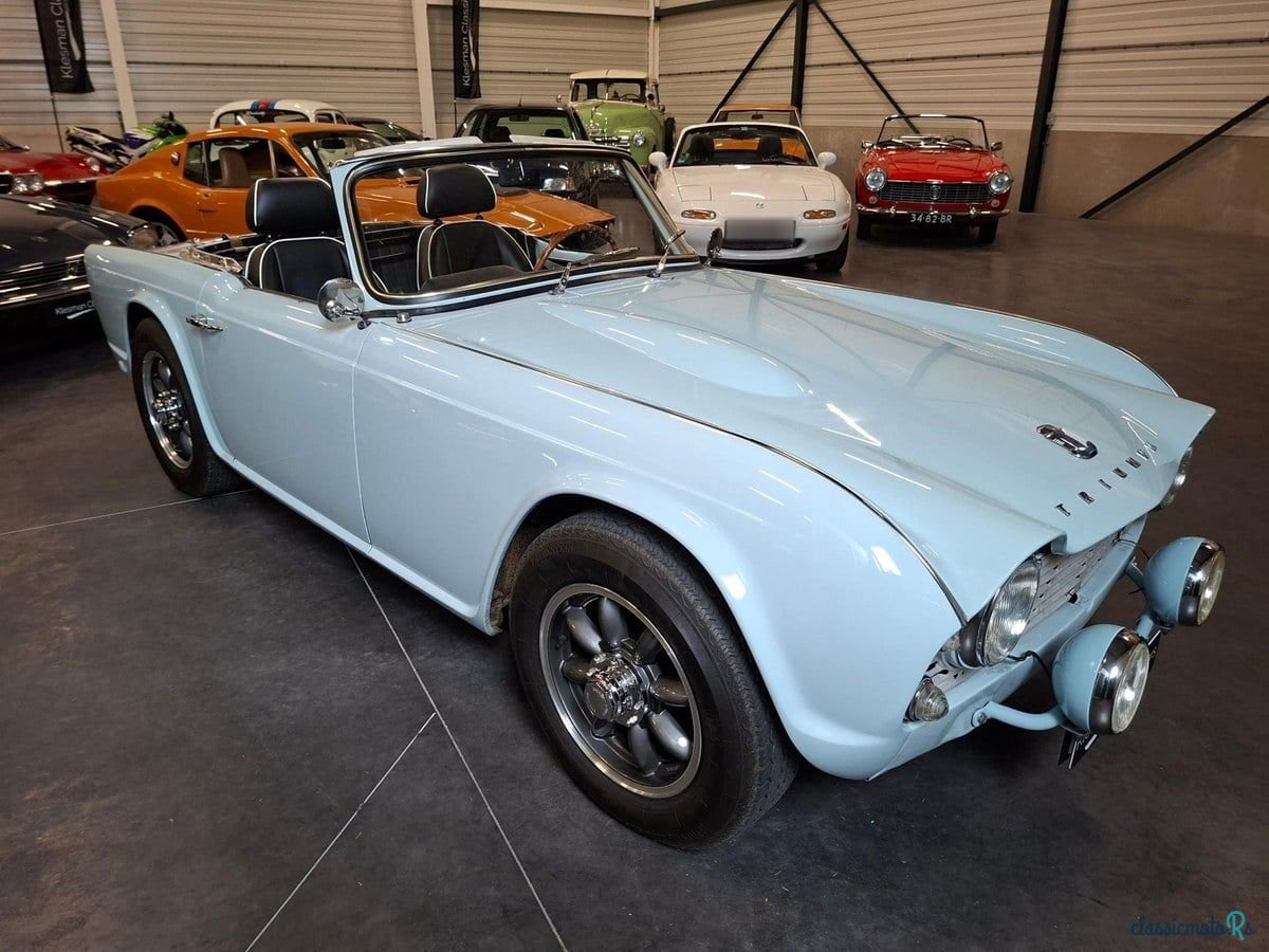 1964' Triumph TR4 photo #4