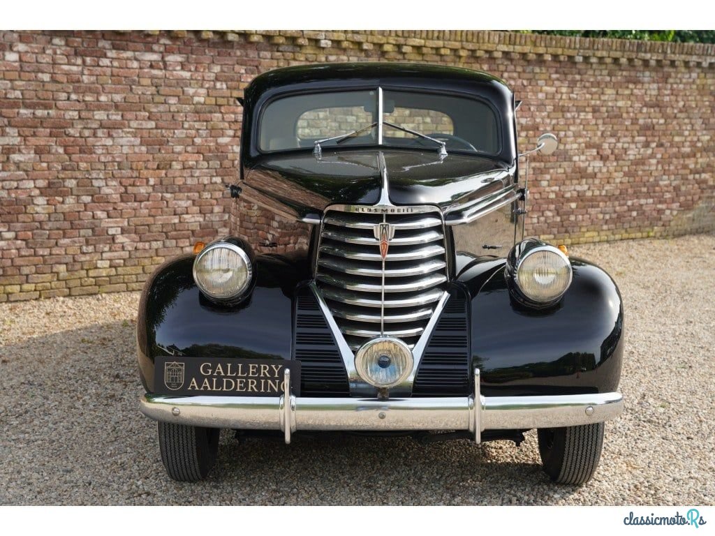 1938' Oldsmobile Business Coupé “F-Series” photo #5