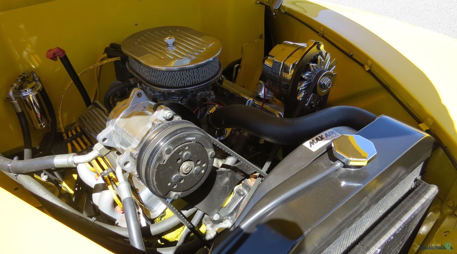 1941' Ford Super Deluxe photo #4