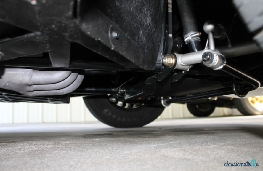 1975' TVR 2500M photo #6