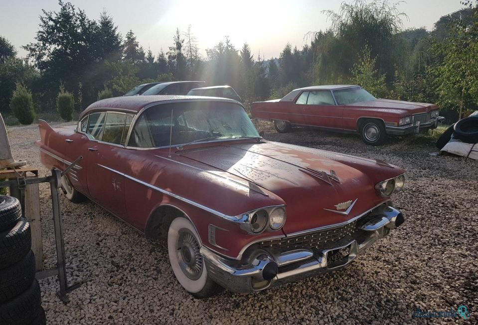 1958' Cadillac Deville photo #1