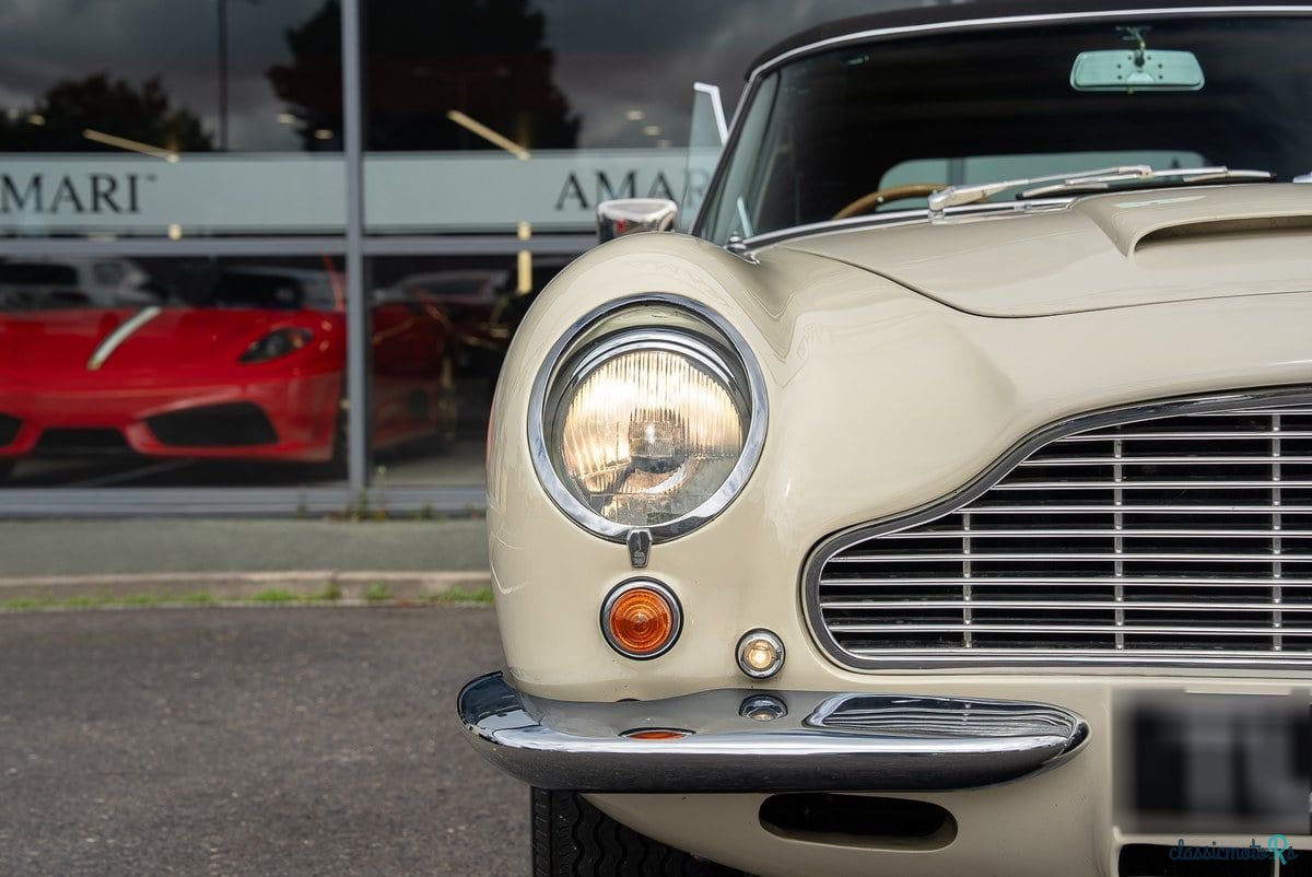 1970' Aston Martin DB6 photo #5