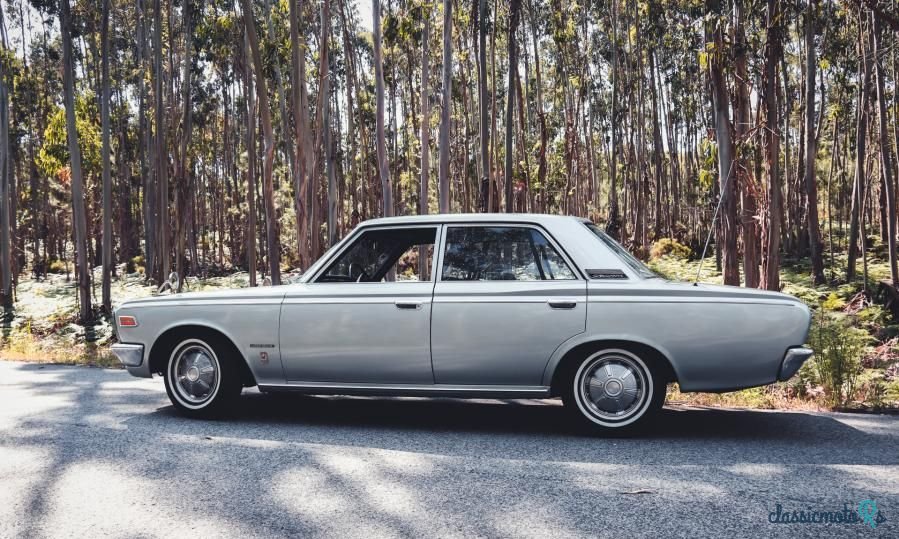 1970' Toyota Crown photo #2