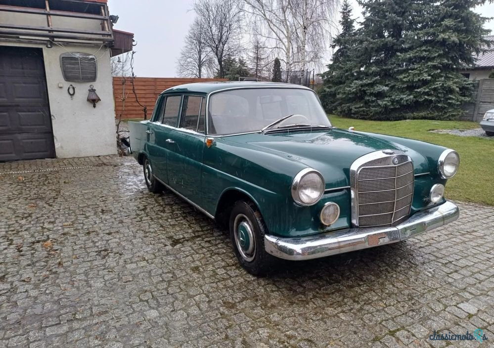 1962' Mercedes-Benz 190C W110 photo #2