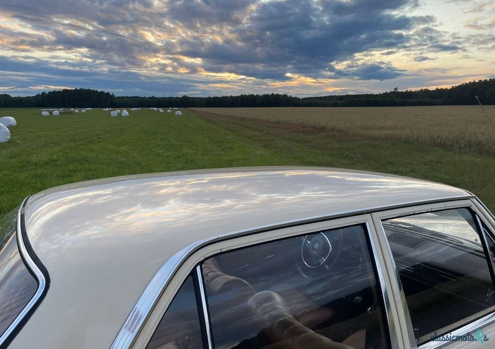 1970' Mercedes-Benz W114 photo #5