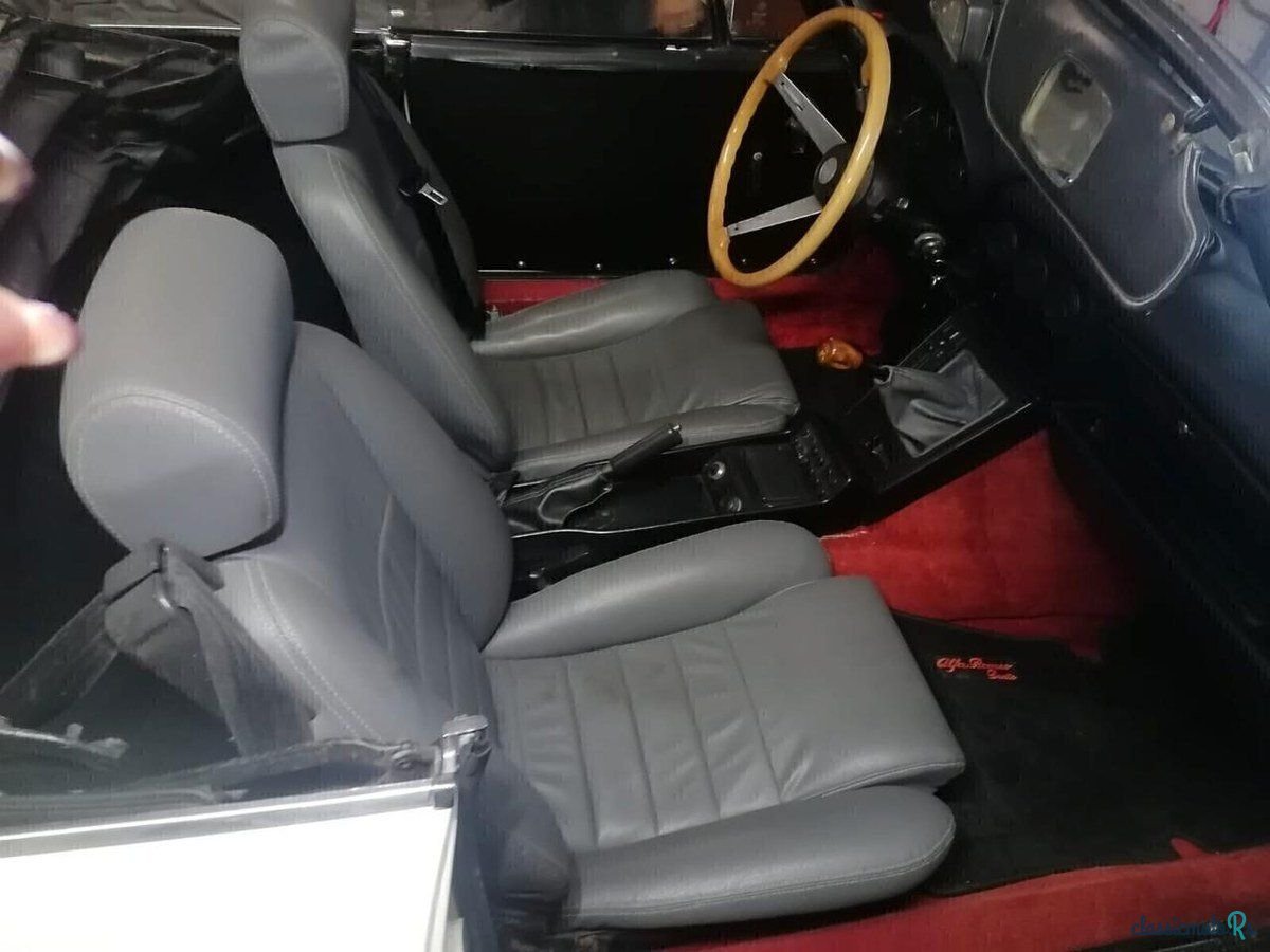 1990' Alfa Romeo Spider photo #5