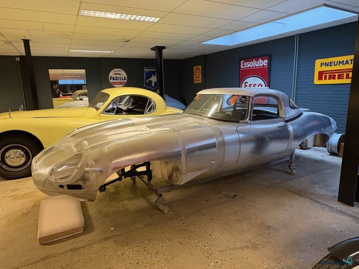 1965' Jaguar E-Type photo #2