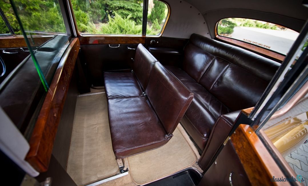 1953' Austin Princess photo #6