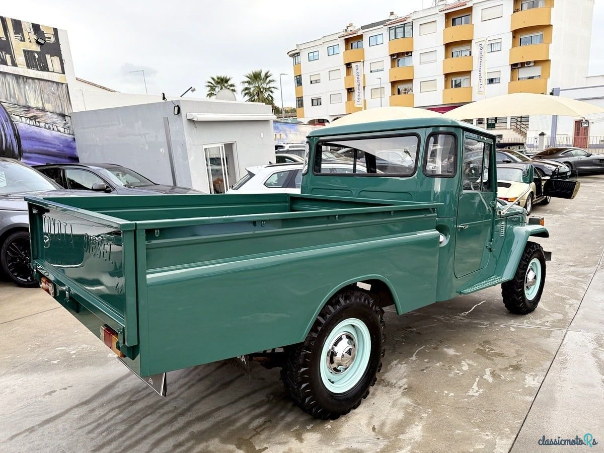 1974' Toyota Pickup photo #3
