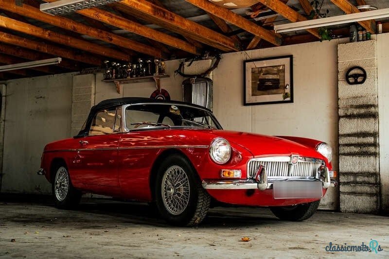 1967' MG MGB photo #1