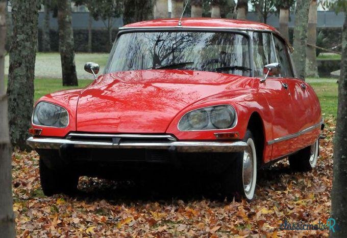 1973' Citroen DS Super 5 photo #1