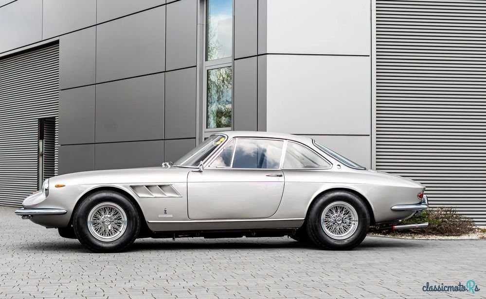 1968' Ferrari 330 photo #6