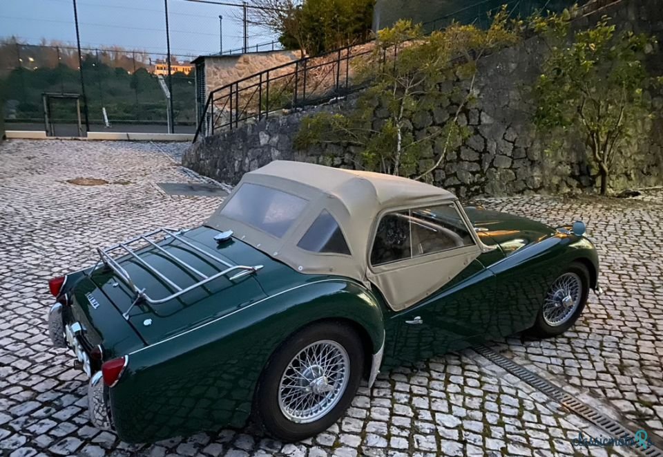 1952' Triumph TR3 photo #6