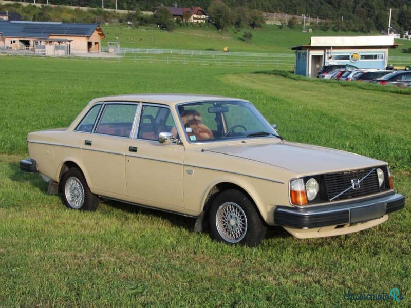 1977' Volvo Serie 200 photo #2